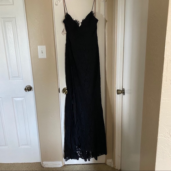 knee length dresses for ladies Moony Lace Gown